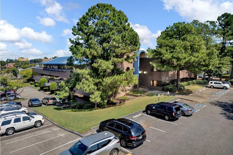 More Photos Of 5180 Park Ave, Memphis Office For Lease