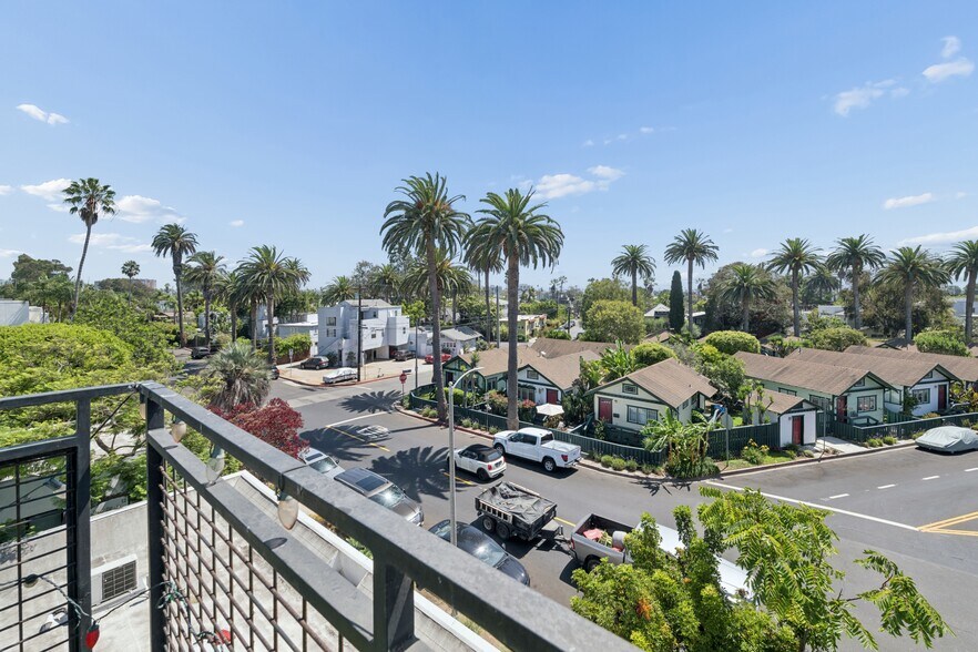 More Photos Of 1317 Cabrillo Ave, Venice Flex For Sale