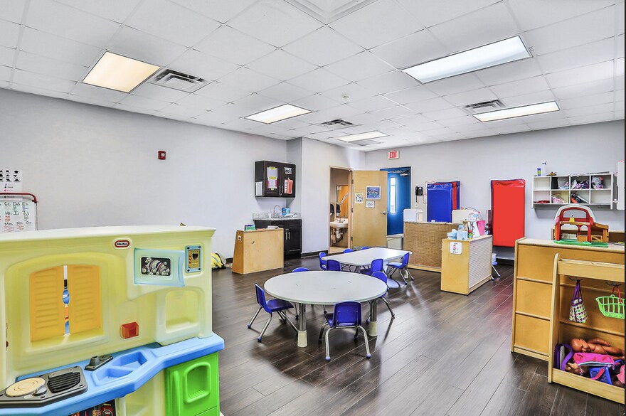 More Photos Of 210 Commerce Lake Dr, Saint Augustine Daycare Center For Lease