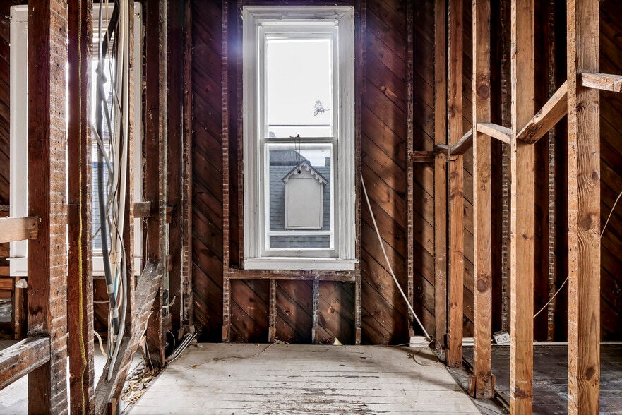 More Photos Of 708 Market St, Wilmington Apartments For Sale