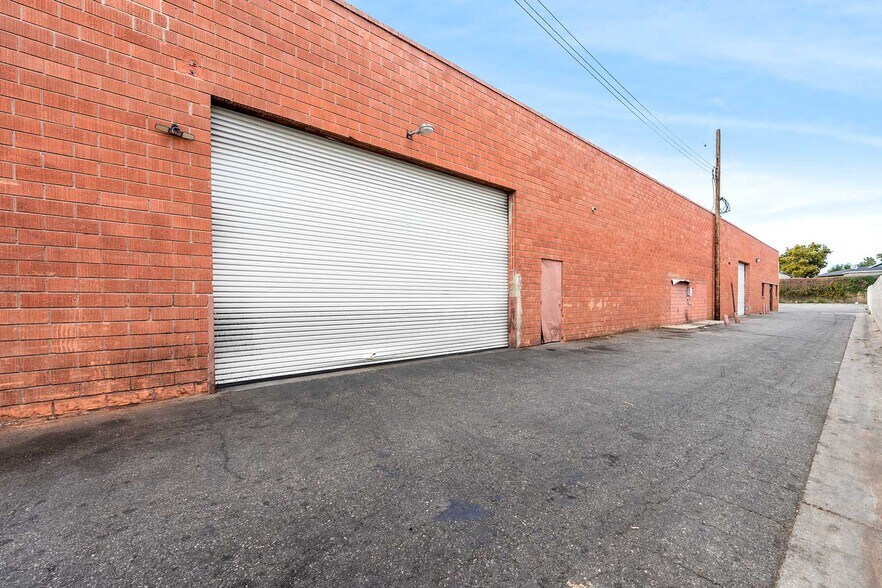 More Photos Of 1421 W 240th St, Harbor City Warehouse For Lease