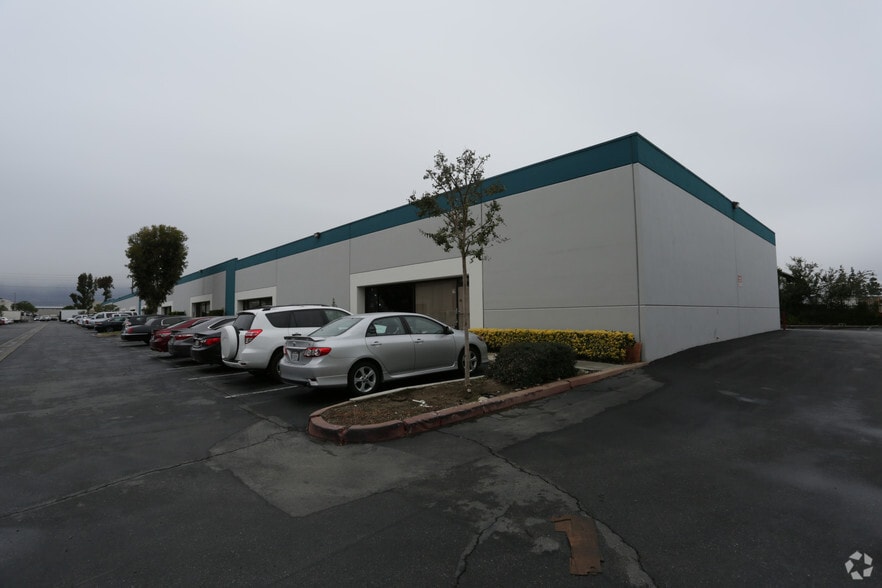 More Photos Of 780 E Francis St, Ontario Manufacturing For Lease