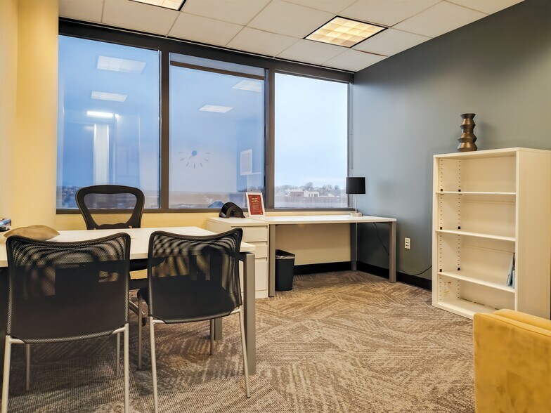 More Photos Of 2300 Main St, Kansas City Coworking Space