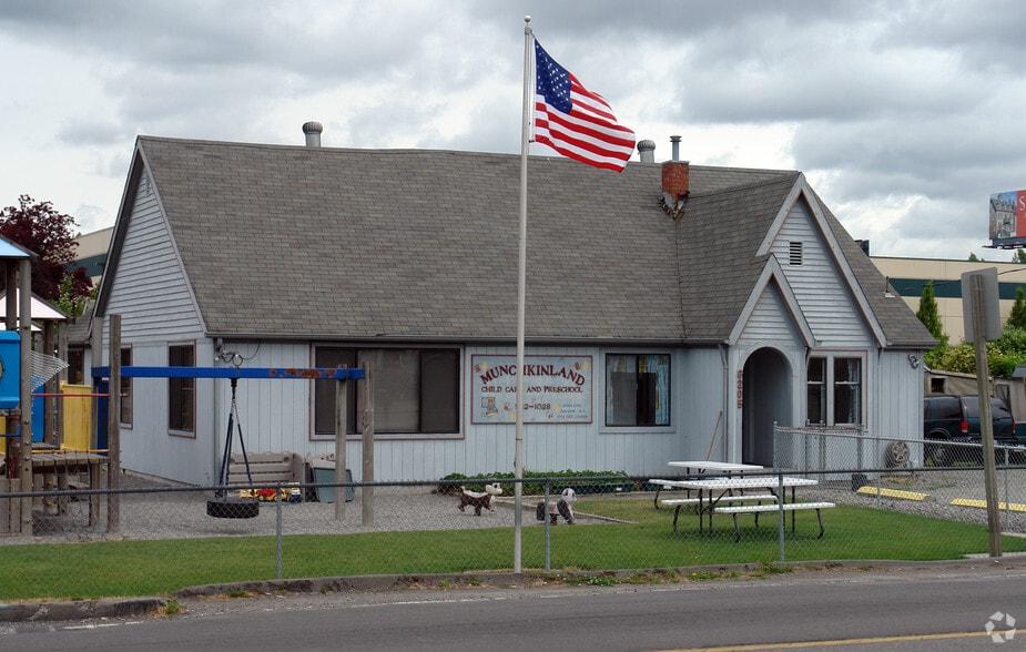Primary Photo Of 6205 20th St E, Fife Daycare Center For Lease