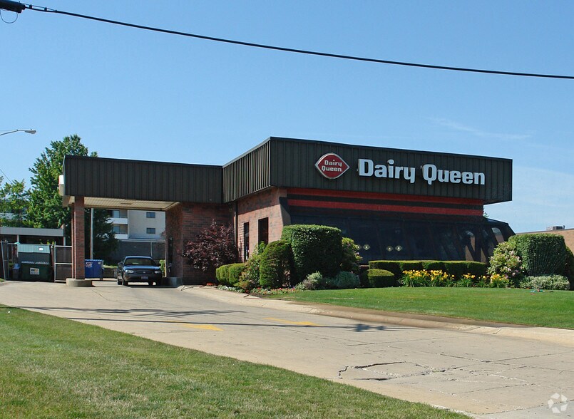 More Photos Of 34508 Euclid Ave, Willoughby Unknown For Lease