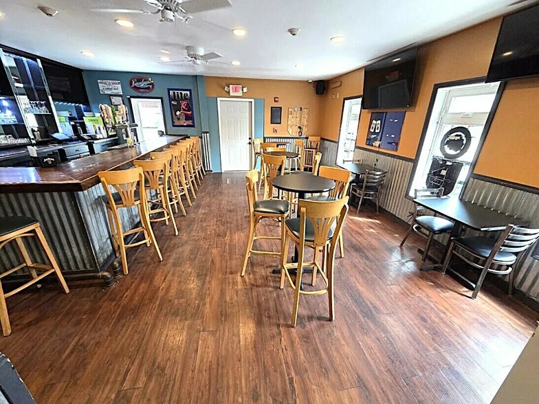 More Photos Of , Midlothian General Retail For Sale