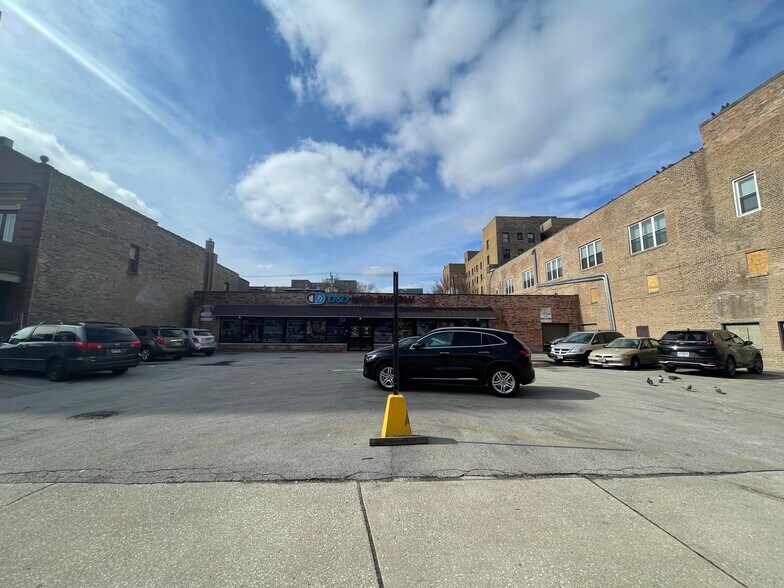 Primary Photo Of 4936 N Sheridan Rd, Chicago Storefront For Sale
