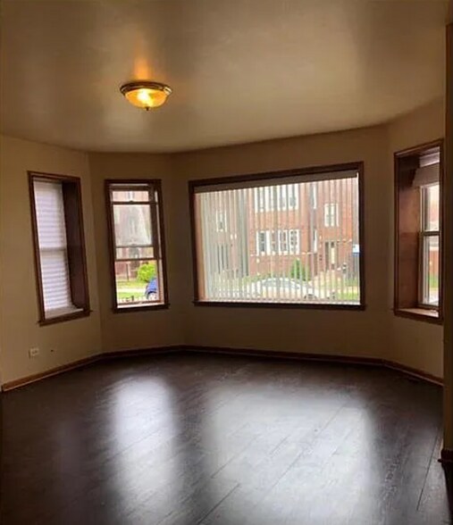 More Photos Of 8136 S Marshfield Ave, Chicago Apartments For Sale