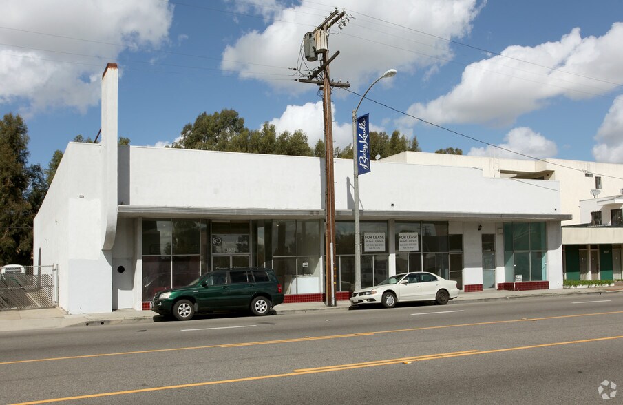 More Photos Of 3923-3925 Long Beach Blvd, Long Beach Storefront For Sale