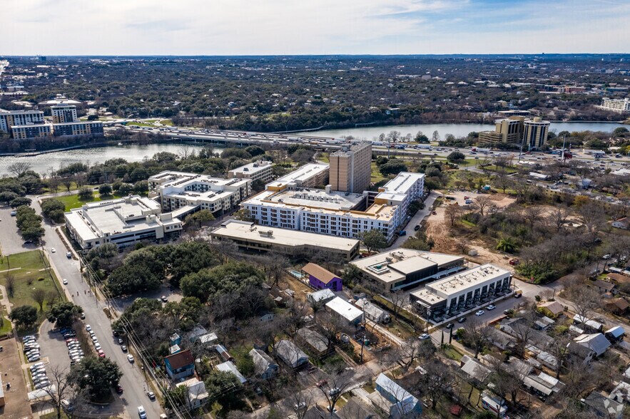 More Photos Of 31 Navasota St, Austin Office For Lease