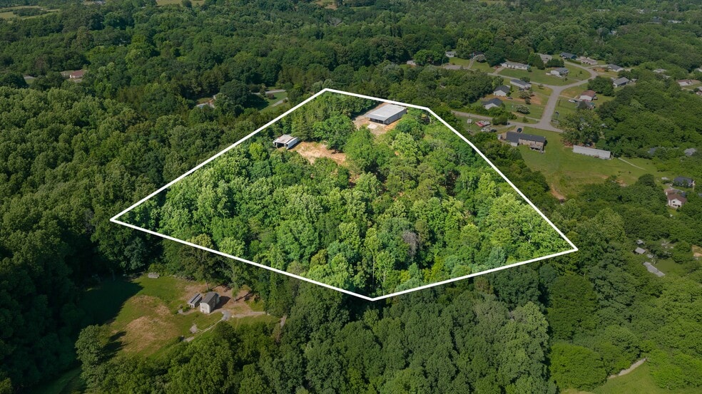More Photos Of 533 Crest Dr, Easley Industrial For Sale