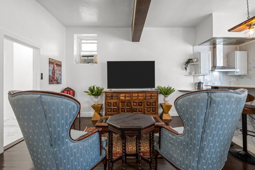 More Photos Of 116 Calverley St, Providence Storefront For Sale