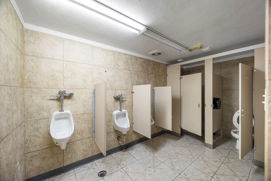 More Photos Of 3801 Garrow St, Houston Freestanding For Sale