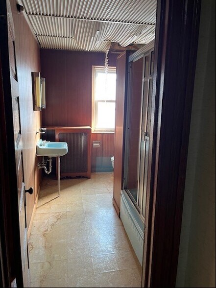 More Photos Of 324 Wharton St, Philadelphia Religious Facility For Sale