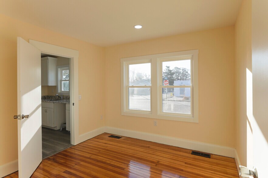More Photos Of 153 Atlantic City Blvd, Beachwood Office Residential For Sale