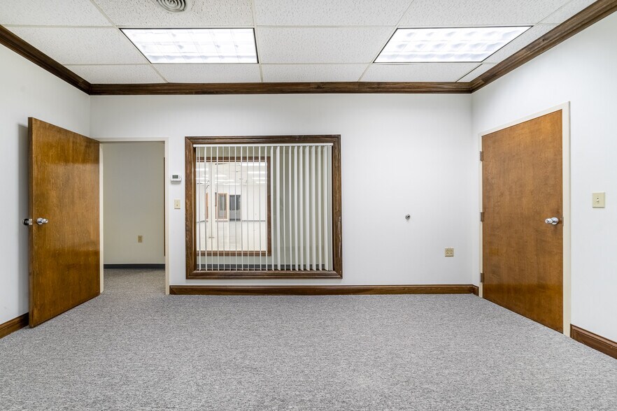 More Photos Of 2794 Indian Ripple Rd, Beavercreek Office For Sale