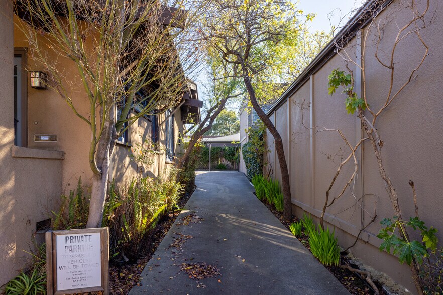 More Photos Of 1714 Solano Ave, Berkeley Office For Lease