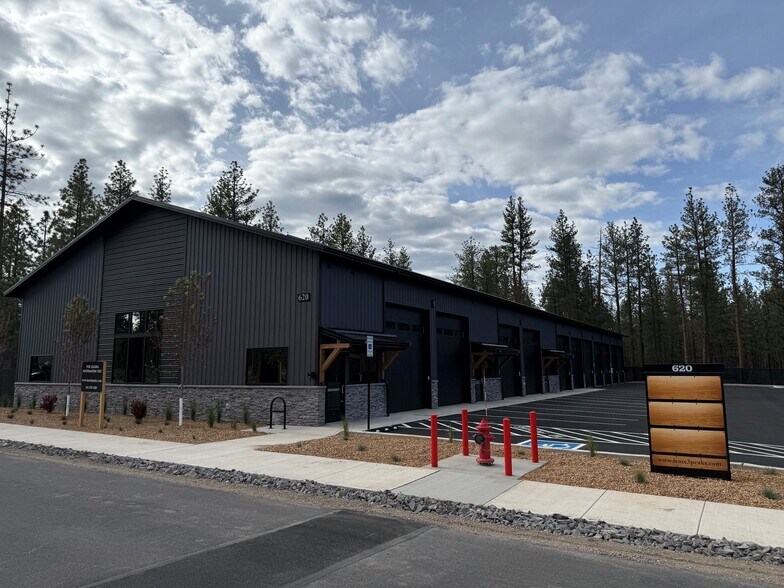 More Photos Of 570 Three Peaks Dr, Sisters Industrial For Lease