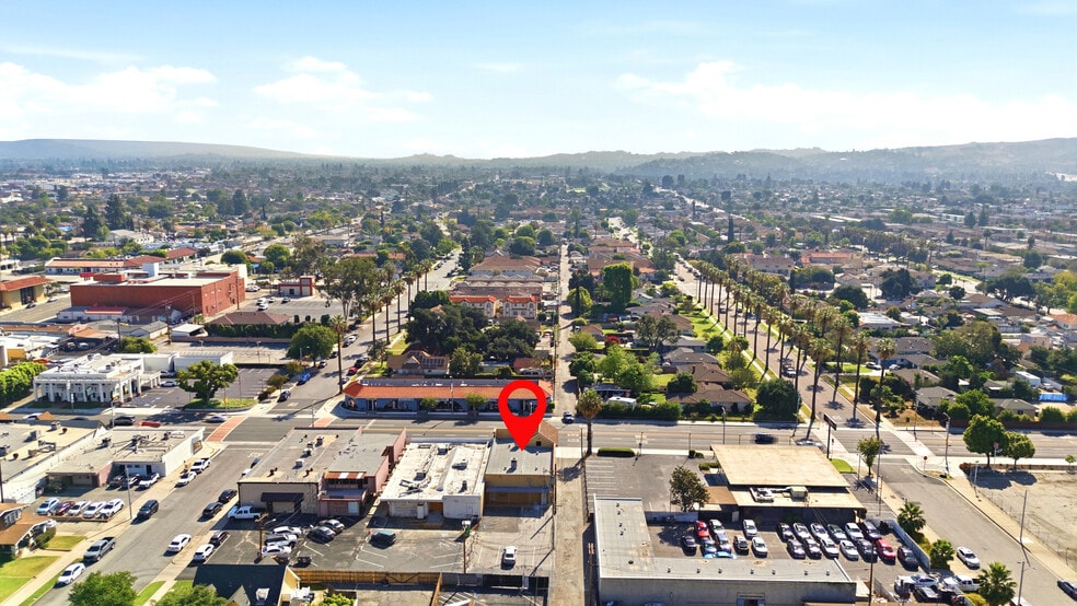 More Photos Of 215 S Citrus Ave, Covina Storefront For Lease
