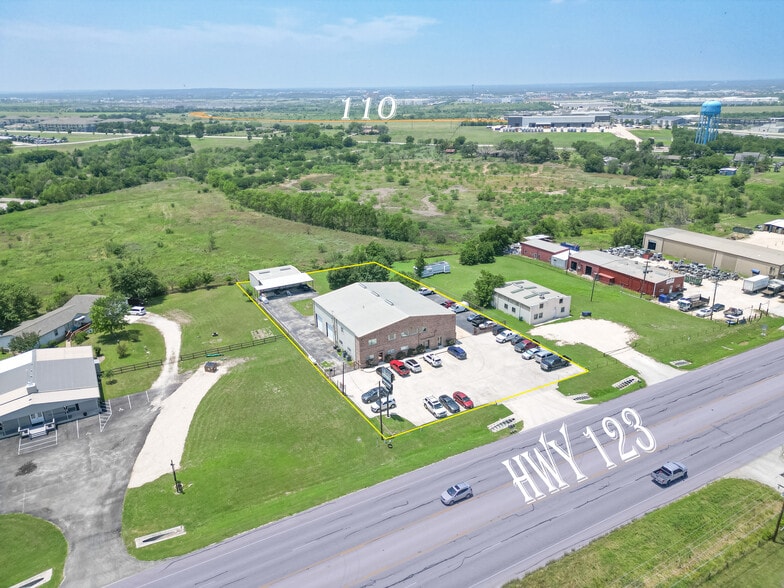 More Photos Of 3700 Highway 123, San Marcos Office For Lease