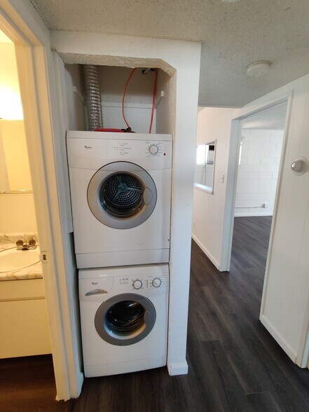 More Photos Of 350 Wonder St, Reno Apartments For Sale