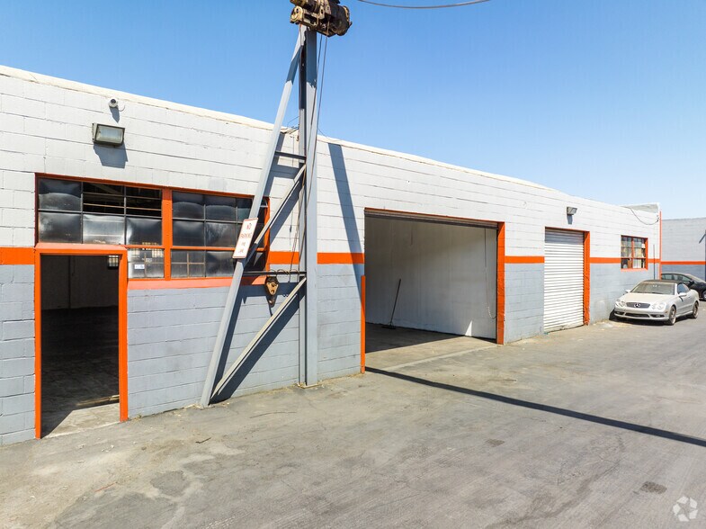 More Photos Of 115-123 E Gardena Blvd, Gardena Service For Sale
