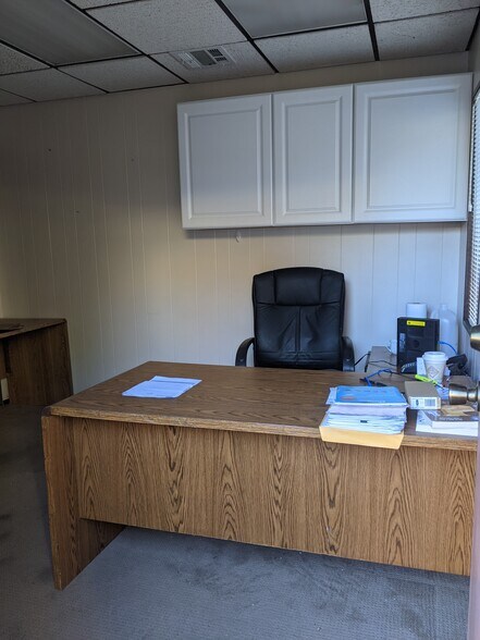 More Photos Of 2757 Foothill Blvd, La Crescenta Freestanding For Sale