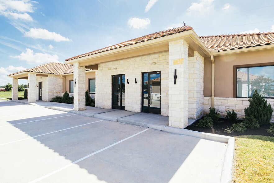 More Photos Of 8525 N Sam Houston Pkwy E, Humble Medical For Sale