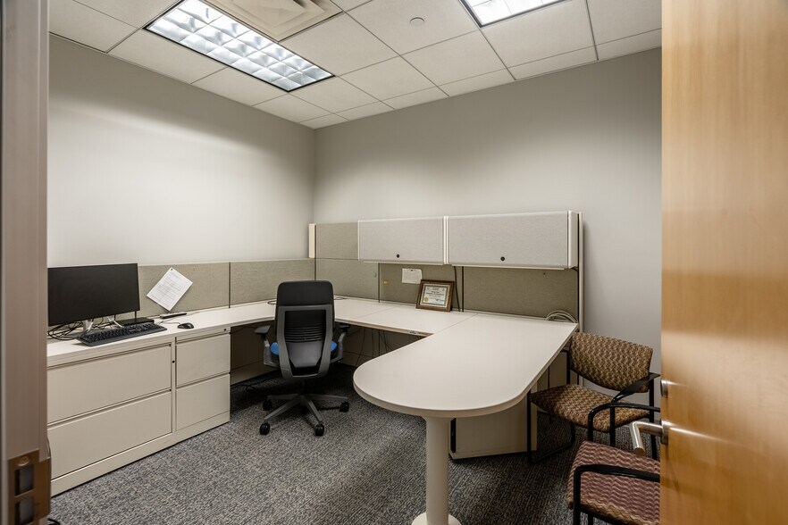 More Photos Of 5001 Meadowland Pky, Marion Office For Sale