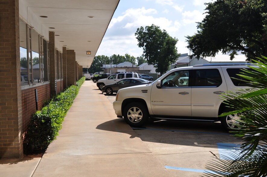 More Photos Of 1500 N Market St, Shreveport Office For Lease