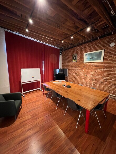 More Photos Of 4212-4218 Santa Monica Blvd, Los Angeles Storefront For Lease