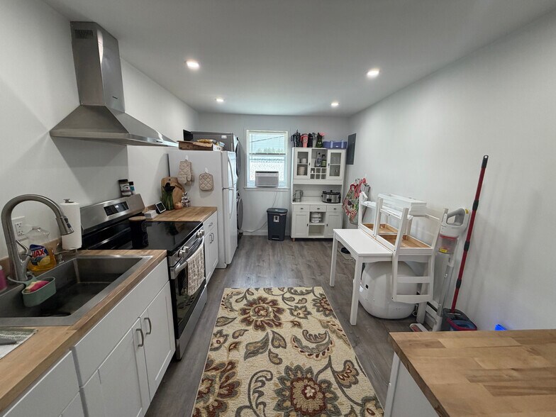 More Photos Of 3326 Forge Hill Rd, Street General Retail For Sale