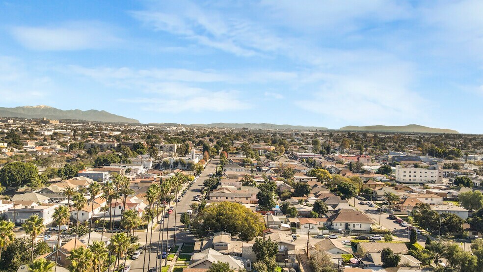 More Photos Of 838 E 43rd St, Los Angeles Apartments For Sale