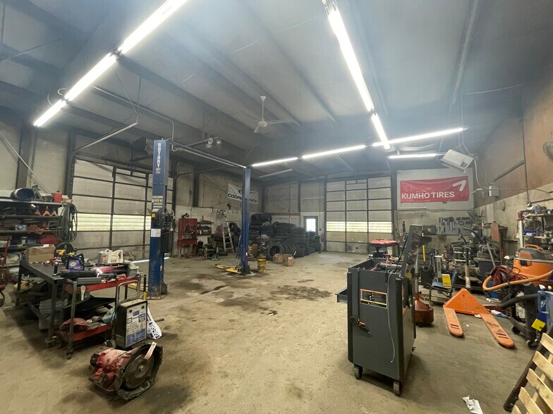 More Photos Of 200 Main St, Maple Hill Auto Repair For Sale
