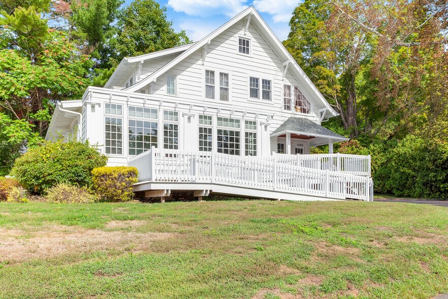 More Photos Of 71 Cedar St, Branford Office For Sale