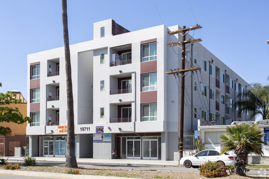 Primary Photo Of 18711 Sherman Way, Reseda Office For Lease