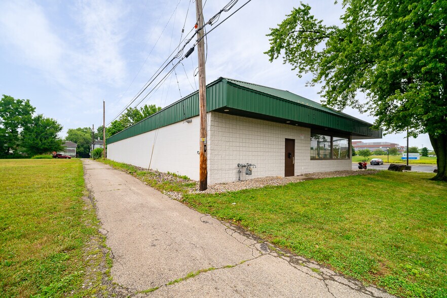 More Photos Of 201 N Yellow Springs St, Springfield Medical For Sale