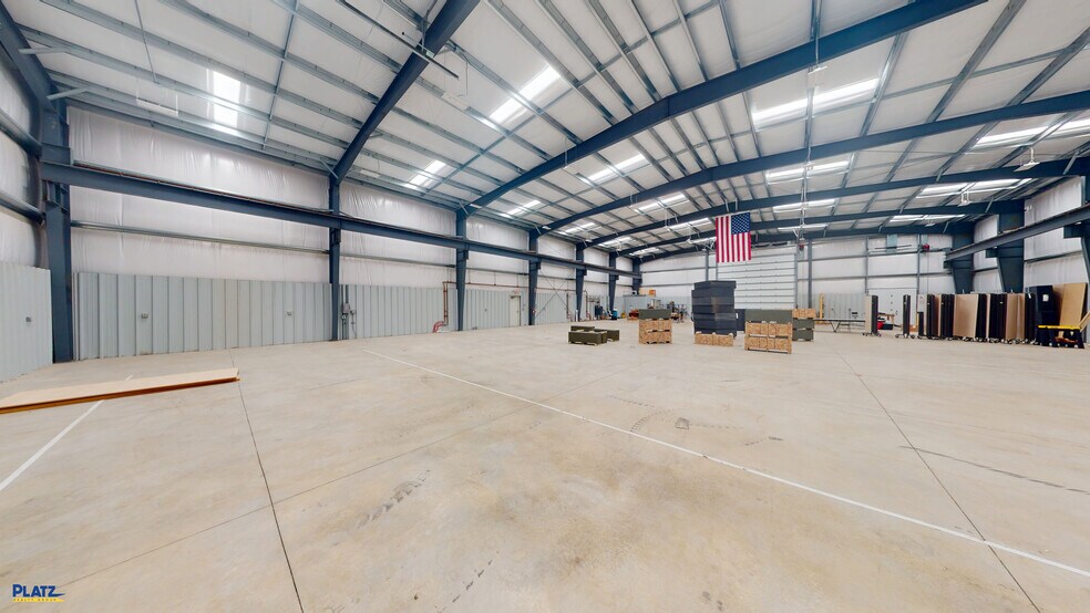 More Photos Of 2430 Funston St, Youngstown Warehouse For Lease