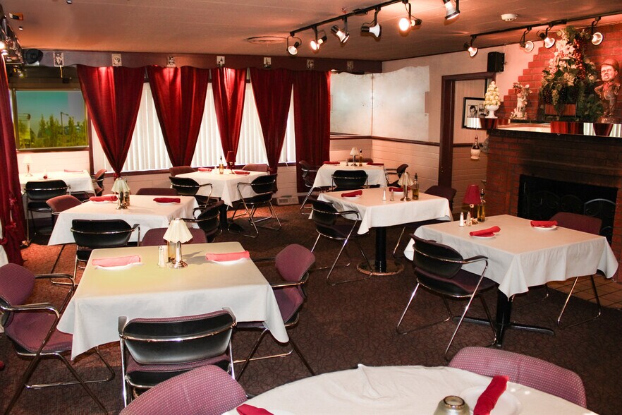 More Photos Of 69 Washington St, Fox Lake Restaurant For Sale