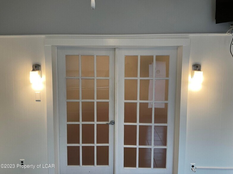 More Photos Of 22 S Prospect St, Nanticoke Office For Sale