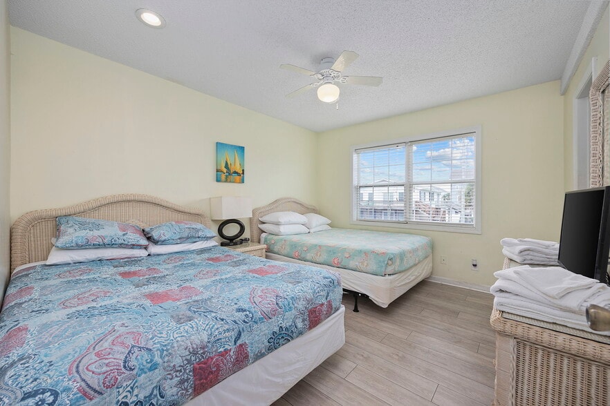 More Photos Of 510 S Ocean Blvd, Surfside Beach Multifamily For Sale