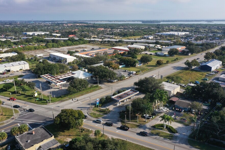 More Photos Of 755 4th St, Vero Beach Convenience Store For Sale