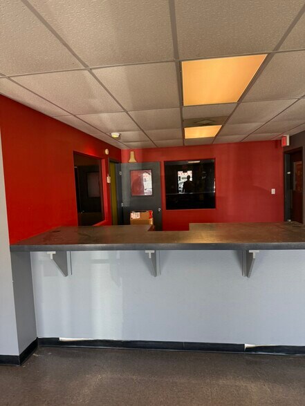 More Photos Of 4005 N Navarro St, Victoria Warehouse For Lease