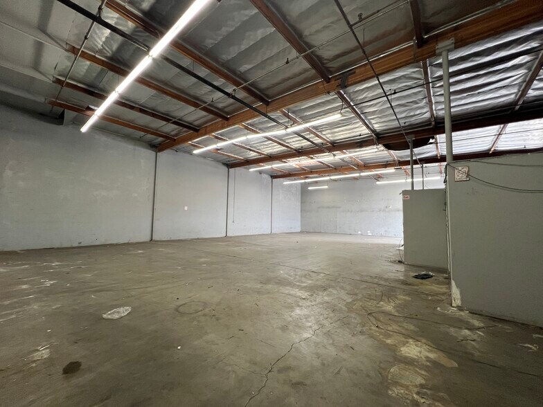 More Photos Of 3768 Rockwell Ave, El Monte Manufacturing For Lease