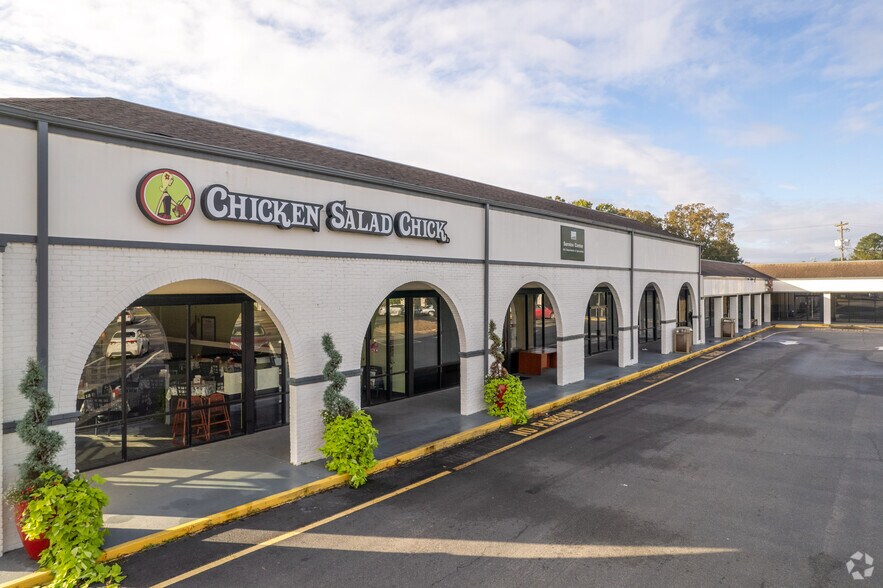 More Photos Of 2551 E Pinetree Blvd, Thomasville Unknown For Lease