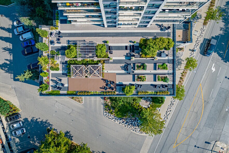 More Photos Of 160 Macdonell St, Guelph Storefront For Sale