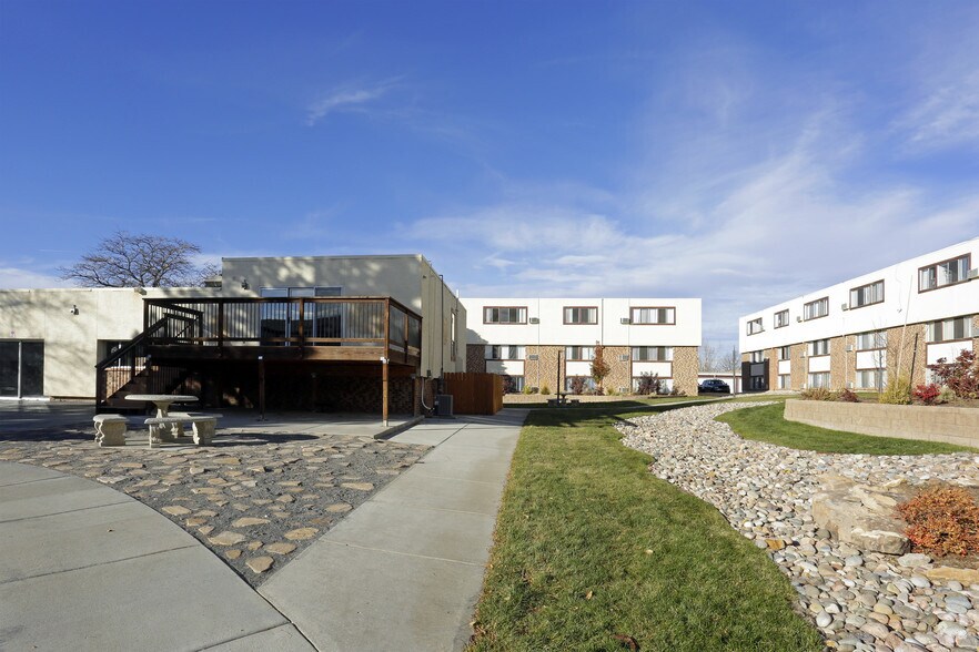 More Photos Of 2025 Jerry Murphy Rd, Pueblo Apartments For Sale