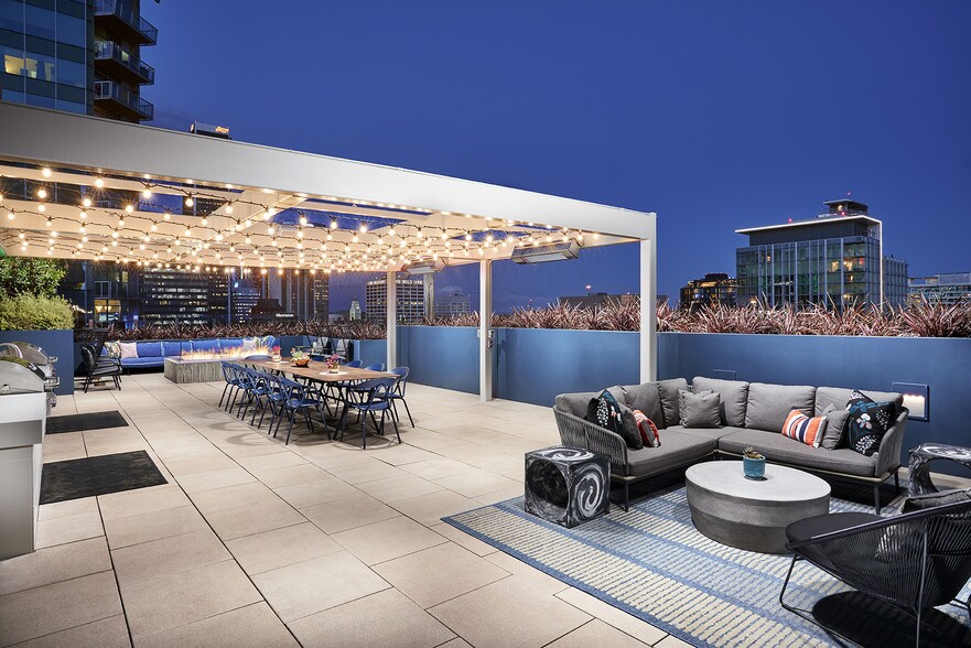 More Photos Of 700 W 9th St, Los Angeles Apartments For Lease