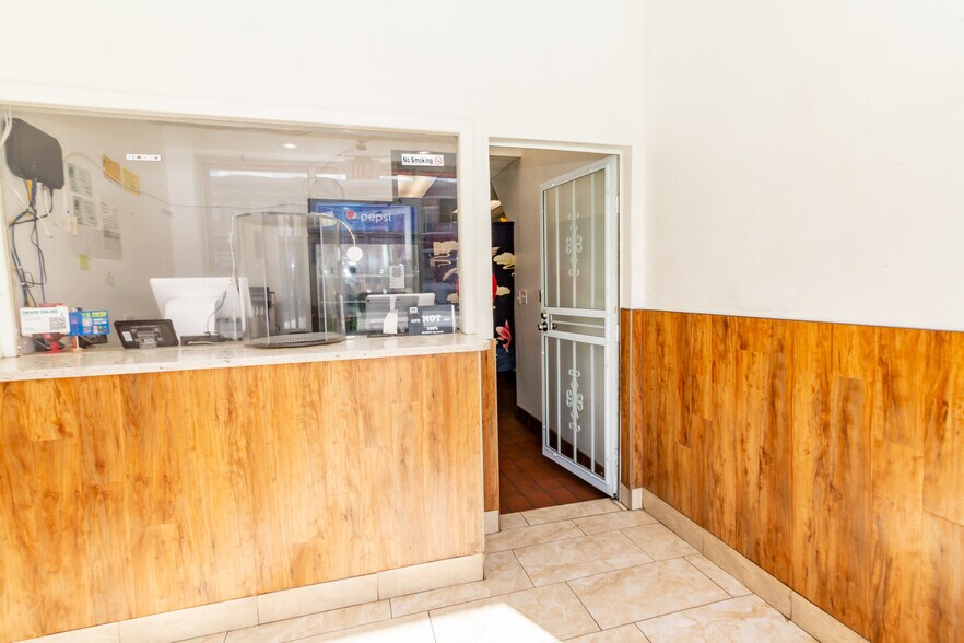 More Photos Of 1736 W North Ave, Baltimore Restaurant For Sale