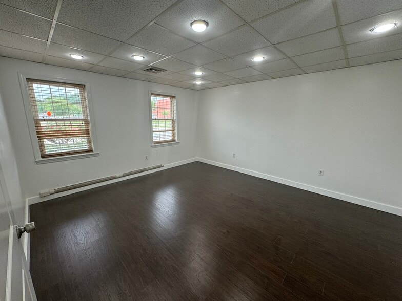 More Photos Of 3231-3233 Superior Ln, Bowie Medical For Lease